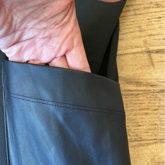 BCBGMAXAZRIA dress with leather style pockets medium - Picture 4 of 4